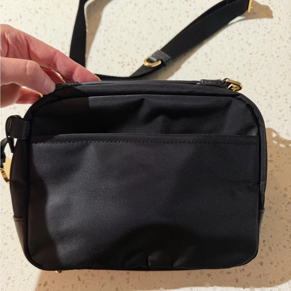 Tumi VOYAGEUR Teghan Crossbody - Picture 9 of 10